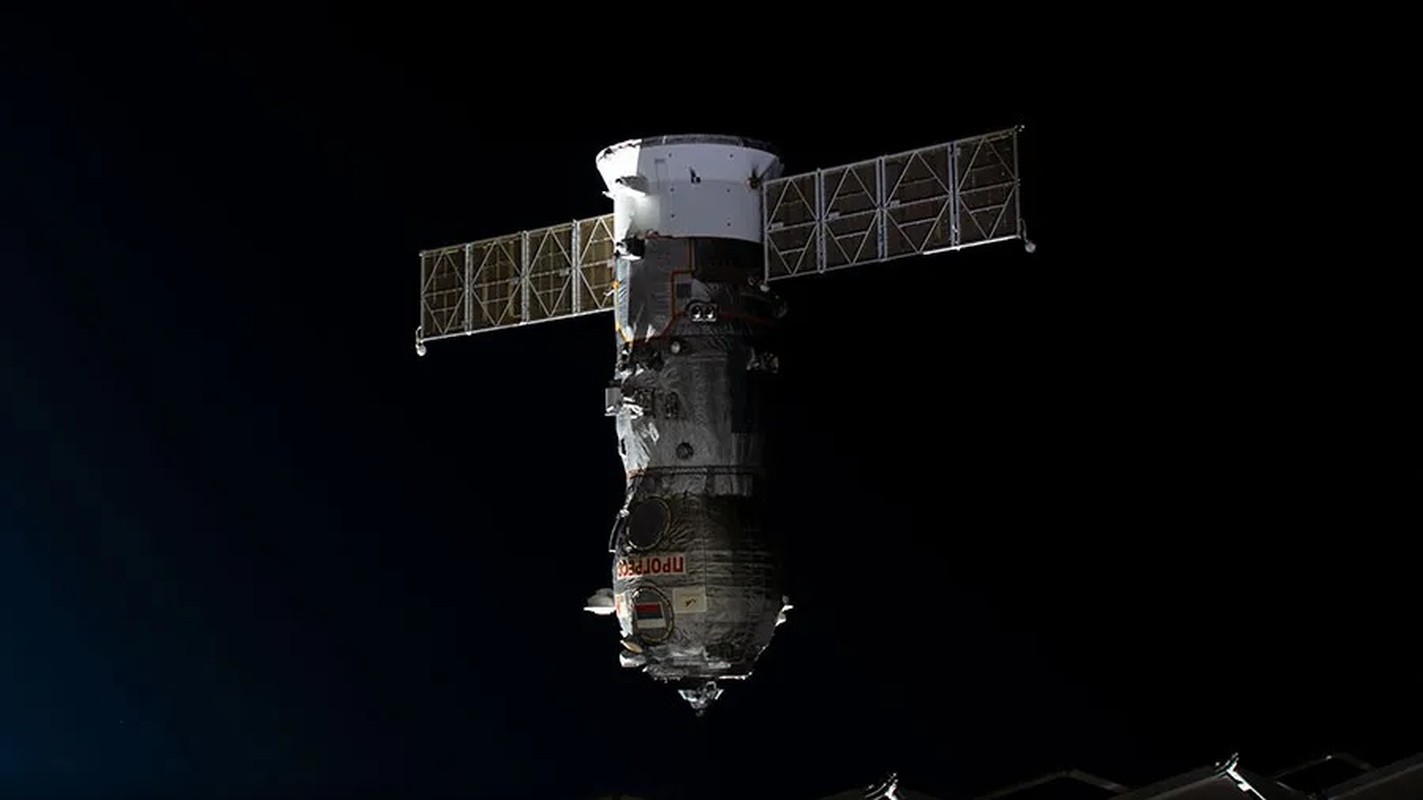 Su that 'mui la' ro ri tu tau vu tru Nga tai ISS-Hinh-8