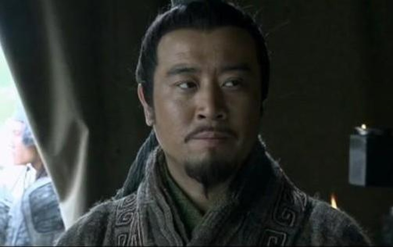 Ga cho Luu Bi, em gai Ton Quyen ca doi khong co con-Hinh-4