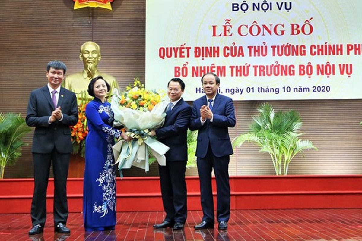 Nu Thu truong Bo Noi vu duoc gioi thieu ung cu Dai bieu Quoc hoi-Hinh-4