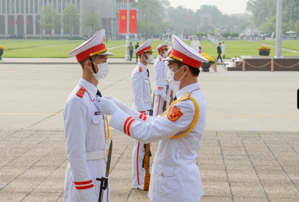 Lanh dao Dang, Nha nuoc va cac tan dai bieu Quoc hoi vao Lang vieng Bac