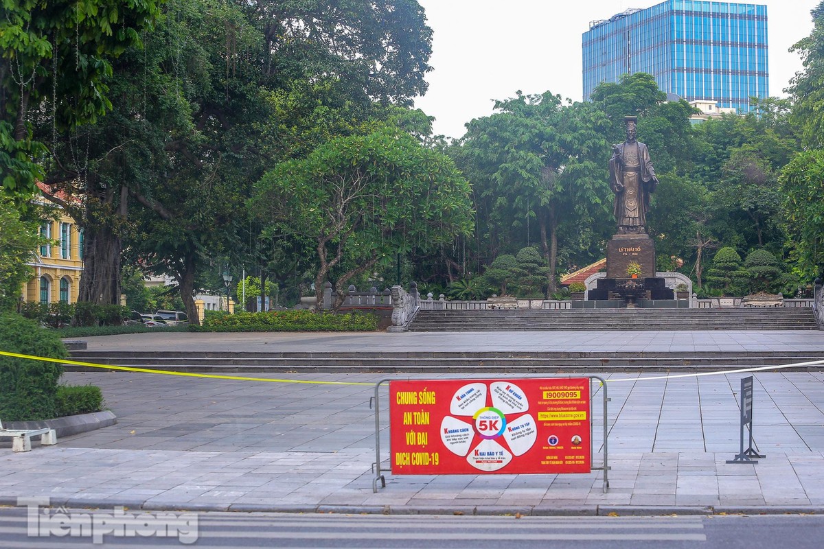 Ha Noi thoi “giang day”, duong pho vang bong nguoi-Hinh-4