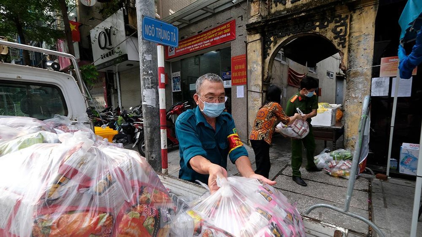 Ha Noi: Quan Dong Da lap 'mat than' kiem soat COVID-19