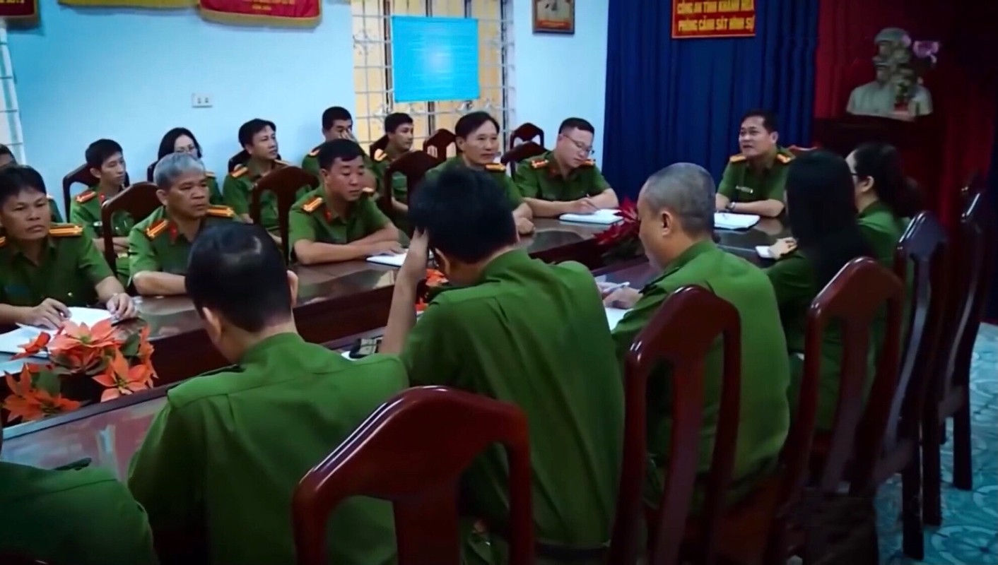 Hanh trinh pha an: Giai ma cai chet bi an cua nguoi phu nu tat nguyen-Hinh-9