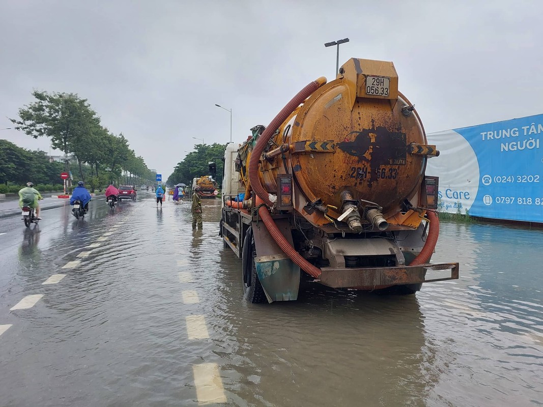 Ha Noi: Cum cong nghiep Tu Liem ngap trong bien nuoc-Hinh-4