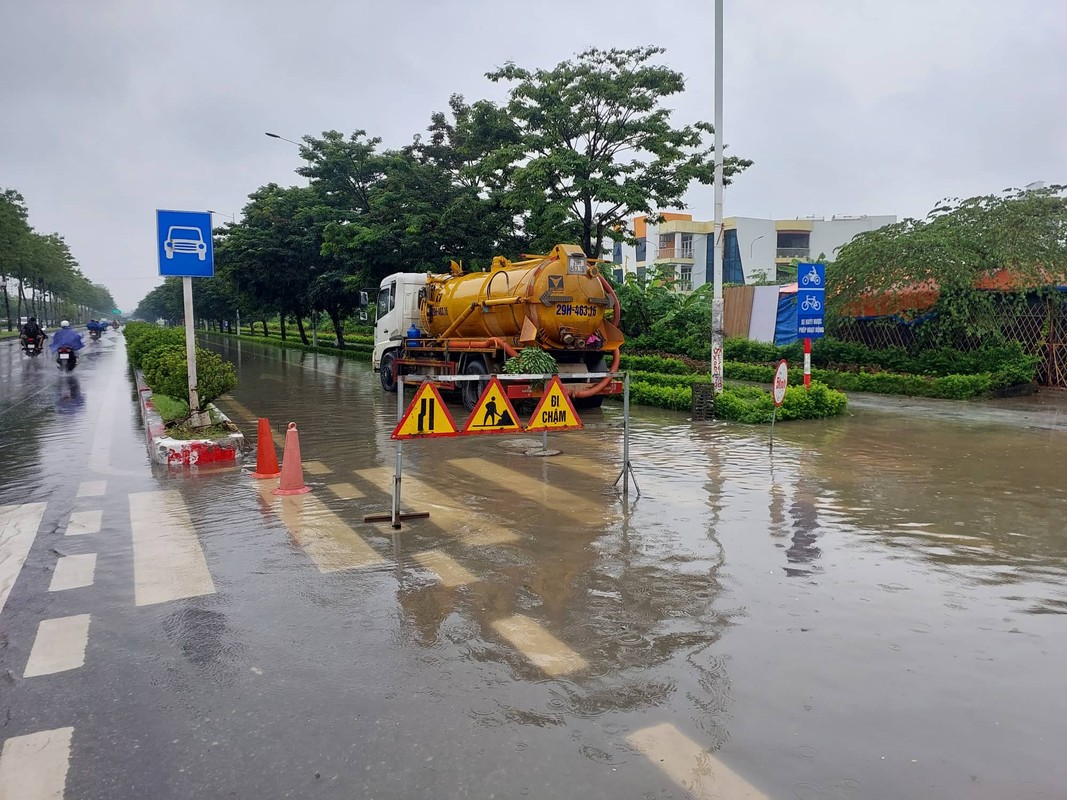 Ha Noi: Cum cong nghiep Tu Liem ngap trong bien nuoc-Hinh-6