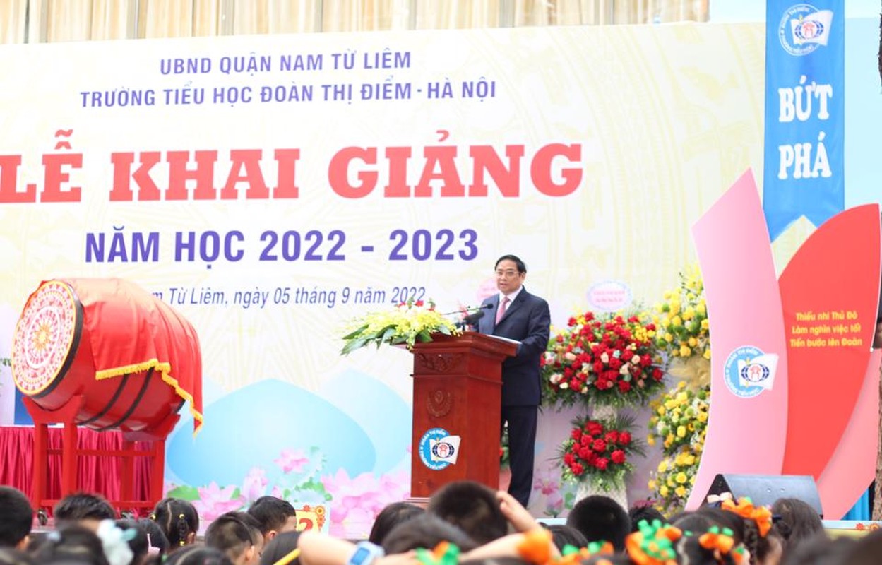 Thu tuong Pham Minh Chinh danh trong Khai giang nam hoc moi 2022-Hinh-3