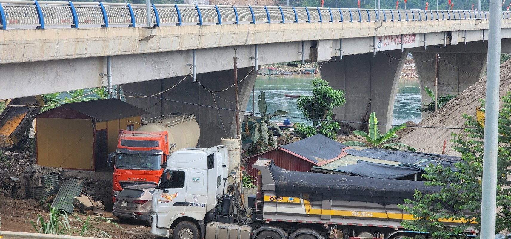 Chan cau Hoa Binh 2 “ngat tho“ boi cac bai tap ket VLXD-Hinh-5