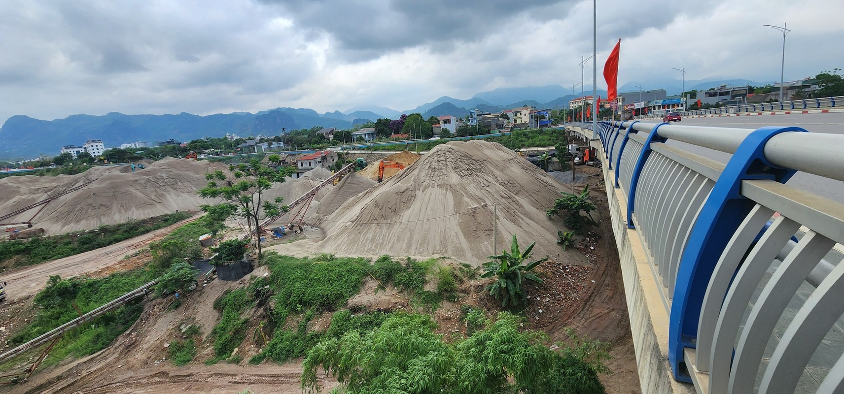 Chan cau Hoa Binh 2 “ngat tho“ boi cac bai tap ket VLXD-Hinh-7