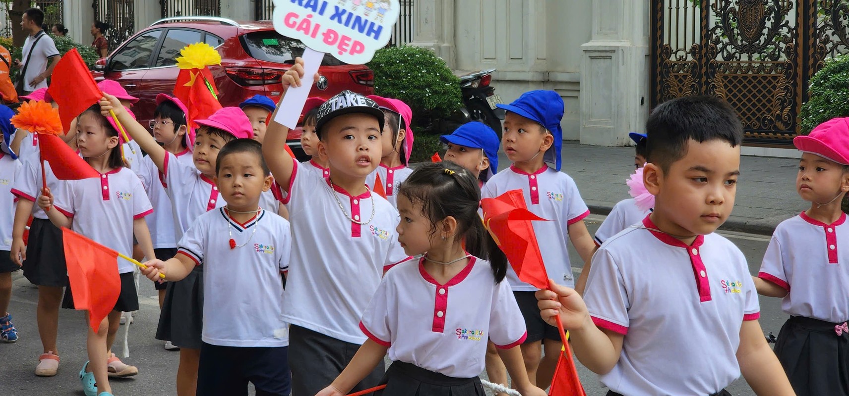 View - 	Những búp măng non hào hứng ngày tựu trường