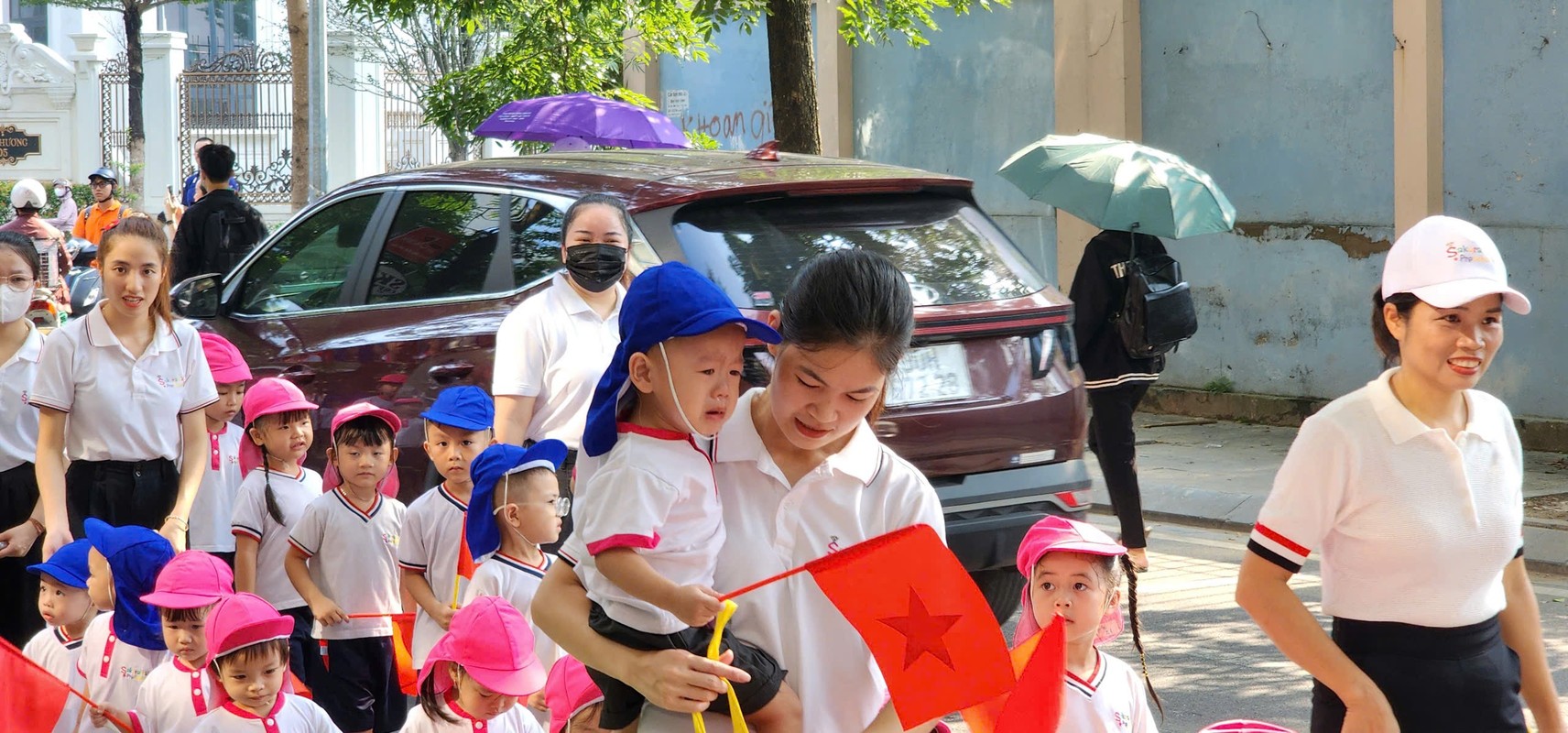 View - 	Những búp măng non hào hứng ngày tựu trường