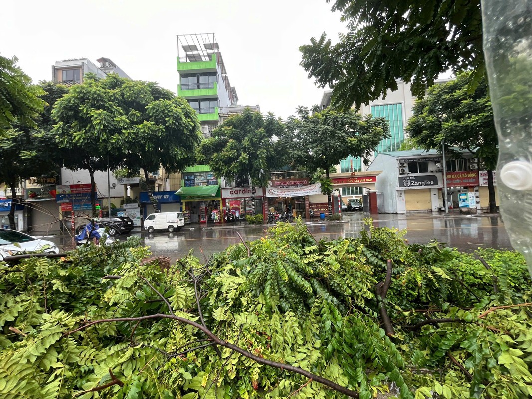 Duong pho Ha Noi vang lang don bao so 3 Yagi-Hinh-10