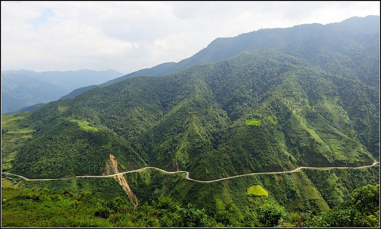 Rung minh cung deo Khau Pha quanh co, doc dung nhat Viet Nam-Hinh-8