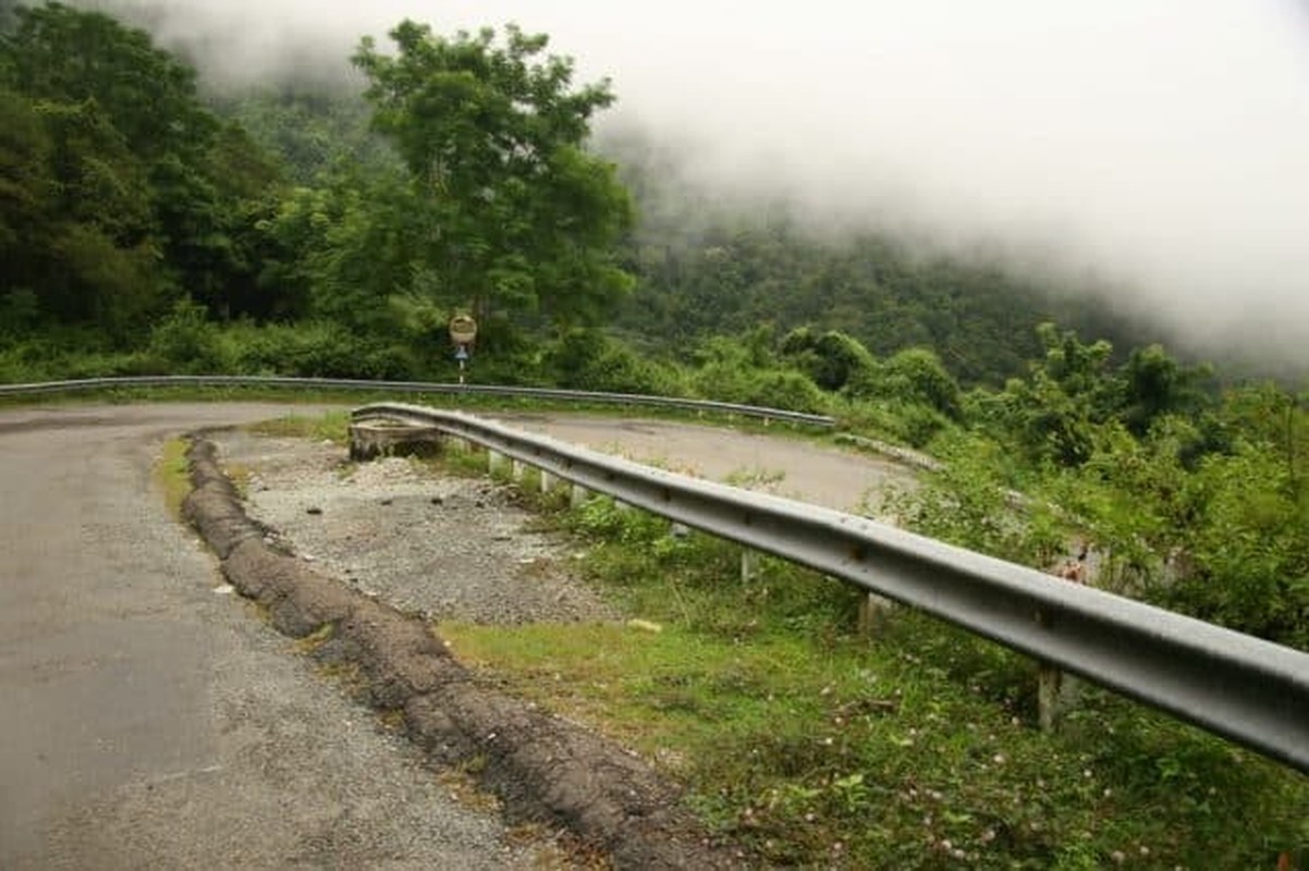 Vuot khuc cua gap cua deo Ngoan Muc, ngam thuy dien Da Nhim-Hinh-4