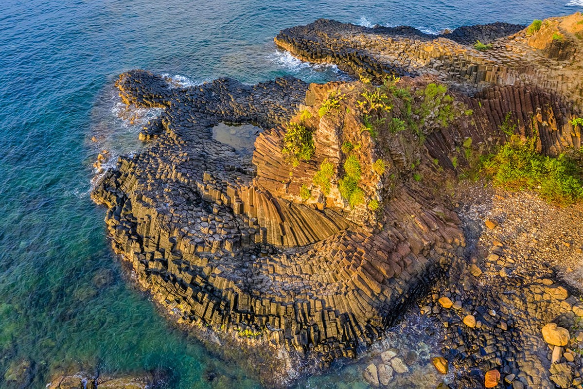 Kinh ngac bai da huyen bi o ghenh Da Dia, Phu Yen-Hinh-16