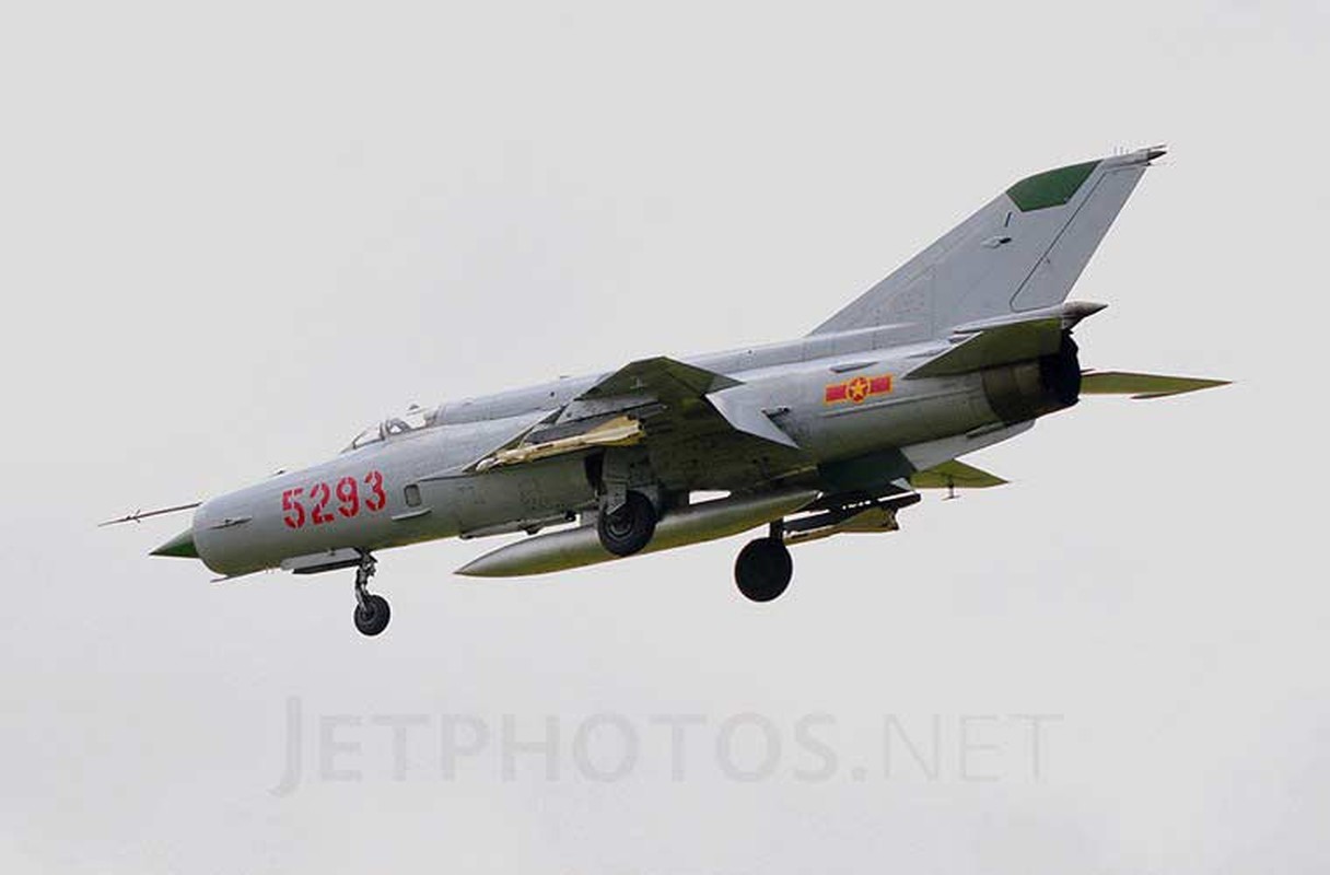 Nhin lai chiec tiem kich MiG-21 4324 duoc cong nhan la bao vat quoc gia-Hinh-7