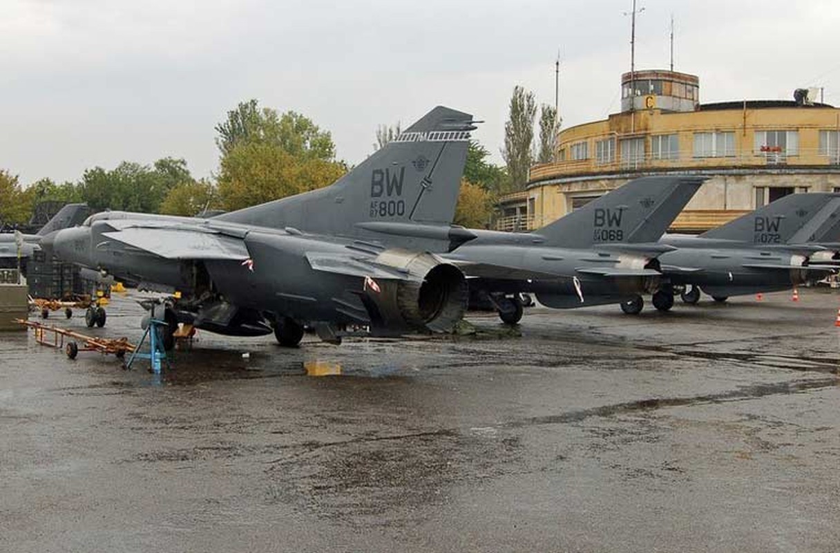 La lam tiem kich MiG-21 trong lot chien dau co My-Hinh-7