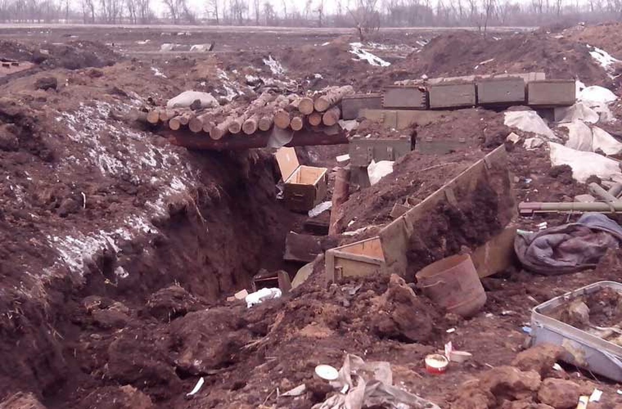 Tang thuong xe tang – thiet giap Ukraine o Debaltsevo-Hinh-16