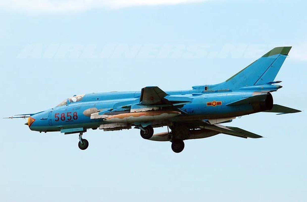 Quoc gia nao dang dung may bay Su-22 giong VN?-Hinh-10