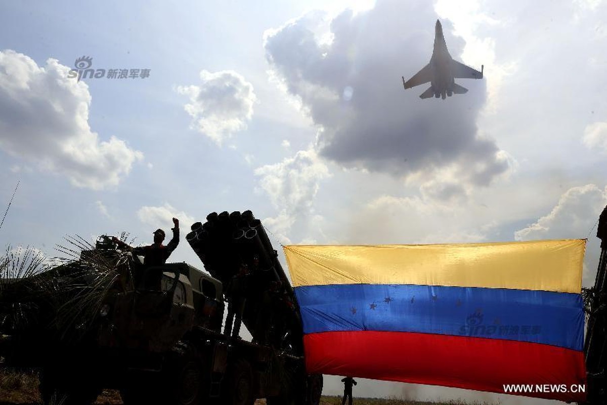 Quan doi Venezuela ban hang loat vu khi “khung” Nga-Hinh-5