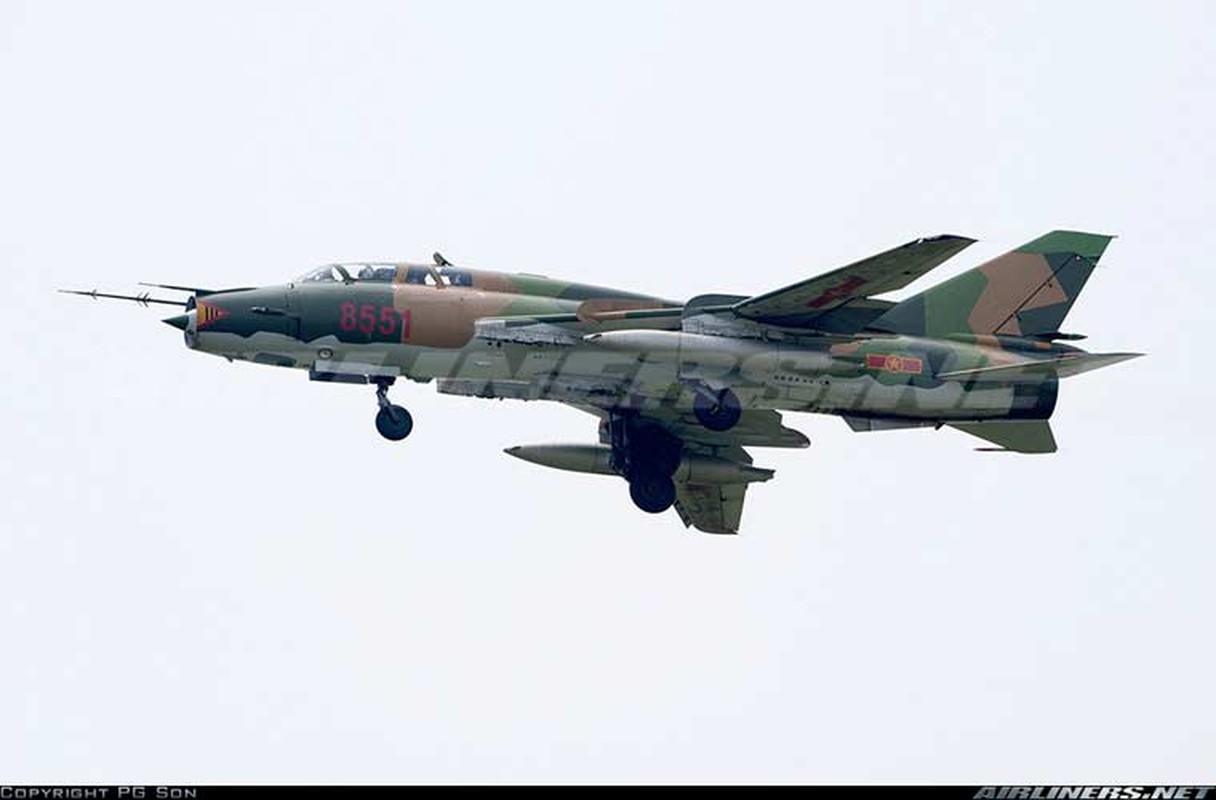 Tim hieu bien the may bay Su-22 Viet Nam dung-Hinh-6
