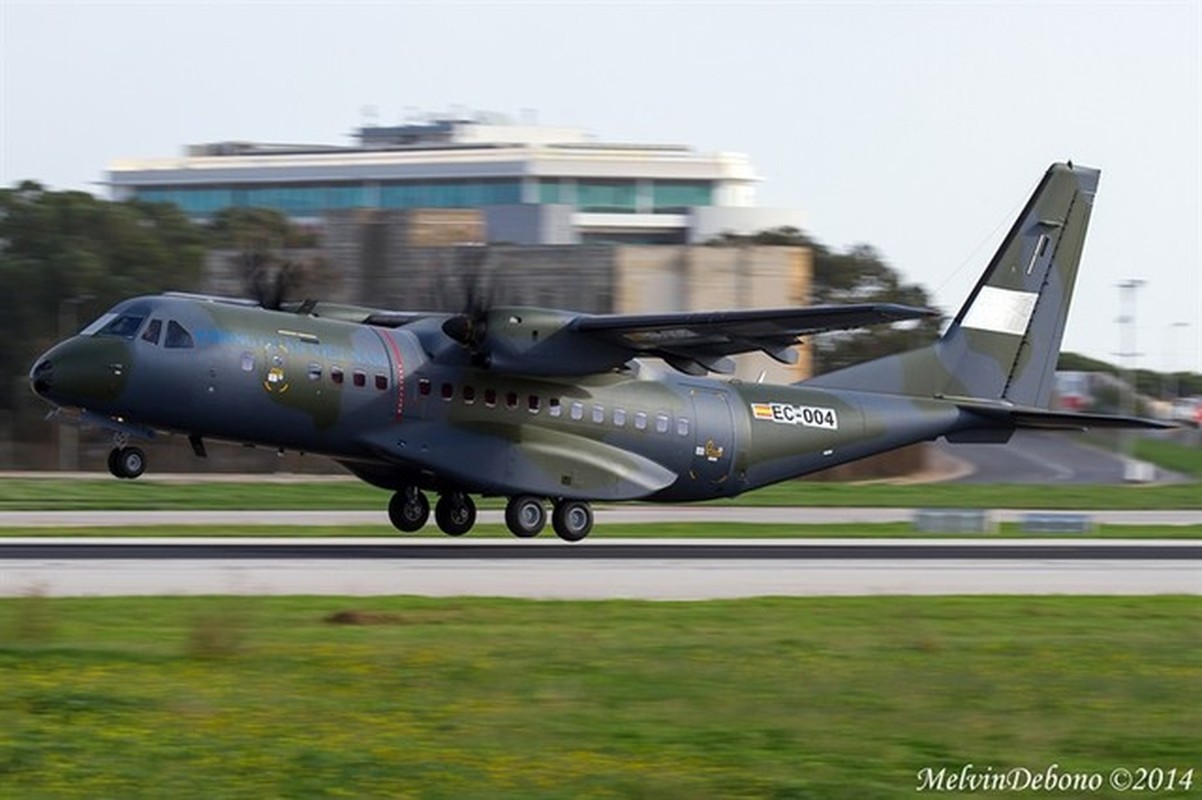 Tan mat van tai co C-295M thu 3 danh cho Viet Nam-Hinh-7