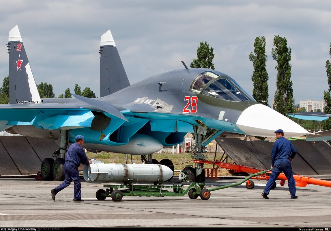 Lo anh hien truong sieu cuong kich Su-34 Nga “chong vo”-Hinh-5