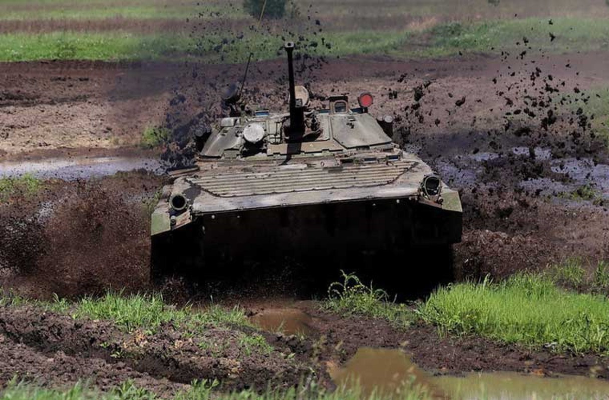 Xe chien dau bo binh BMP-2 phi nuoc dai, na phao-Hinh-5