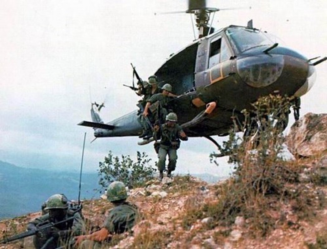 Viet Nam dung min ban roi truc thang UH-1A the nao?-Hinh-3