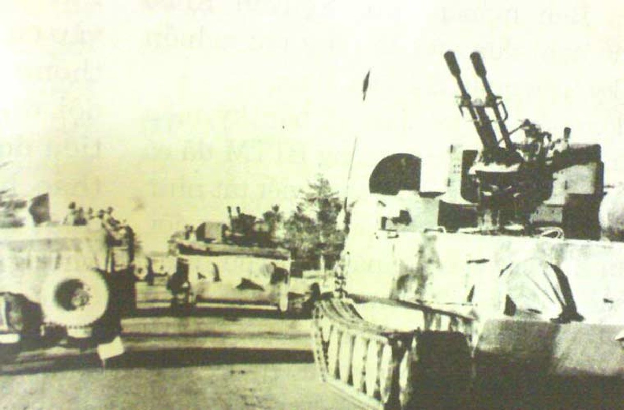 Kham pha xe thiet giap BTR-50 it biet cua Viet Nam-Hinh-9