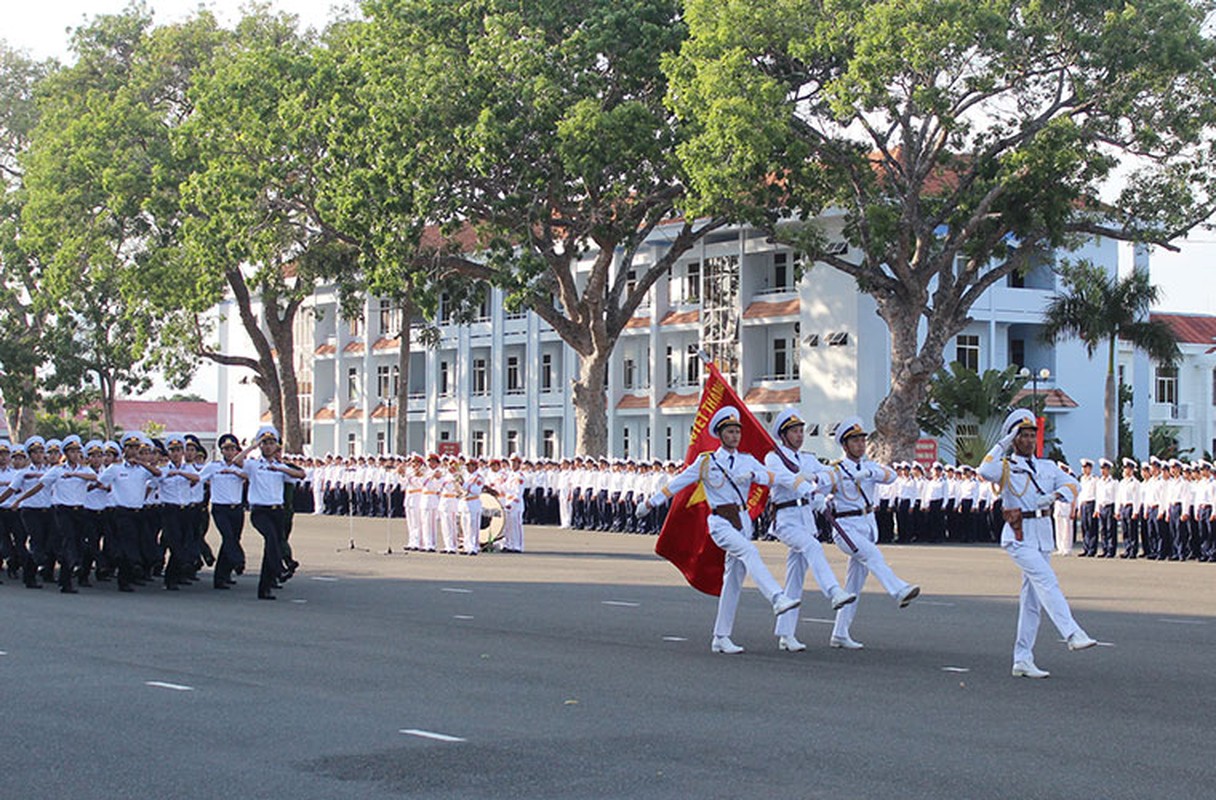 Khoanh khac dang nho le tot nghiep o Hoc vien Hai quan-Hinh-6