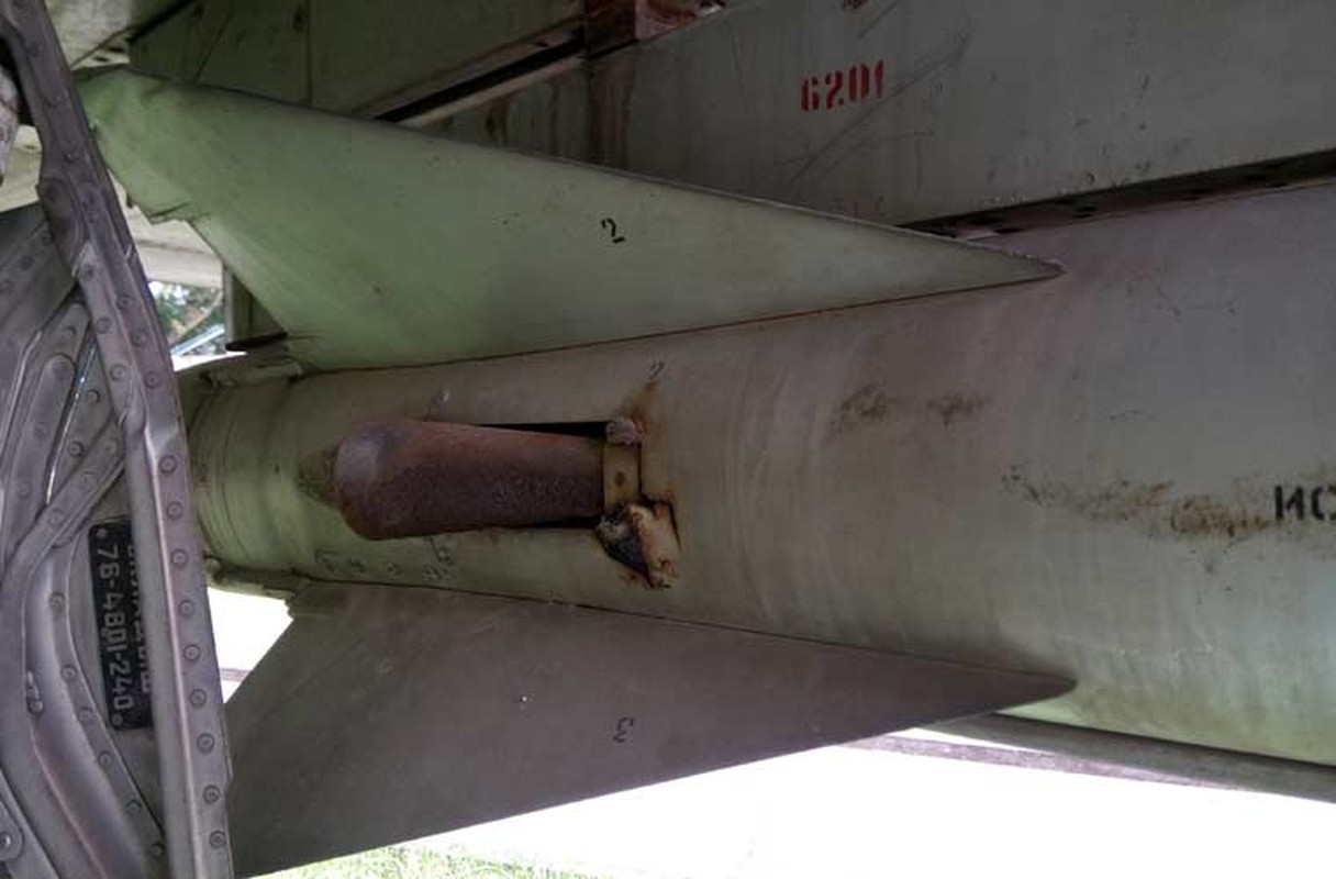 Kham pha ten lua “la” tren tiem kich MiG-21 Viet Nam-Hinh-7