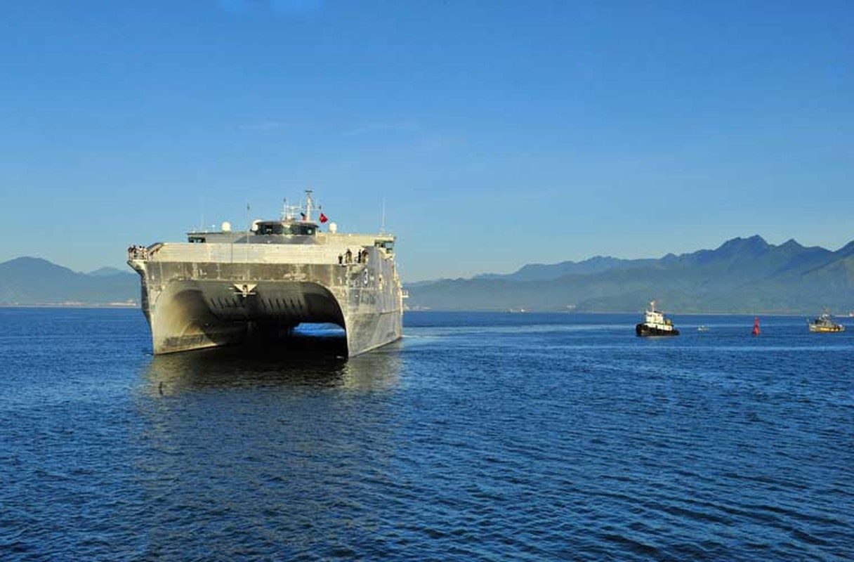 Suc manh “khung” tau do bo USNS Millinocket My tham VN-Hinh-2