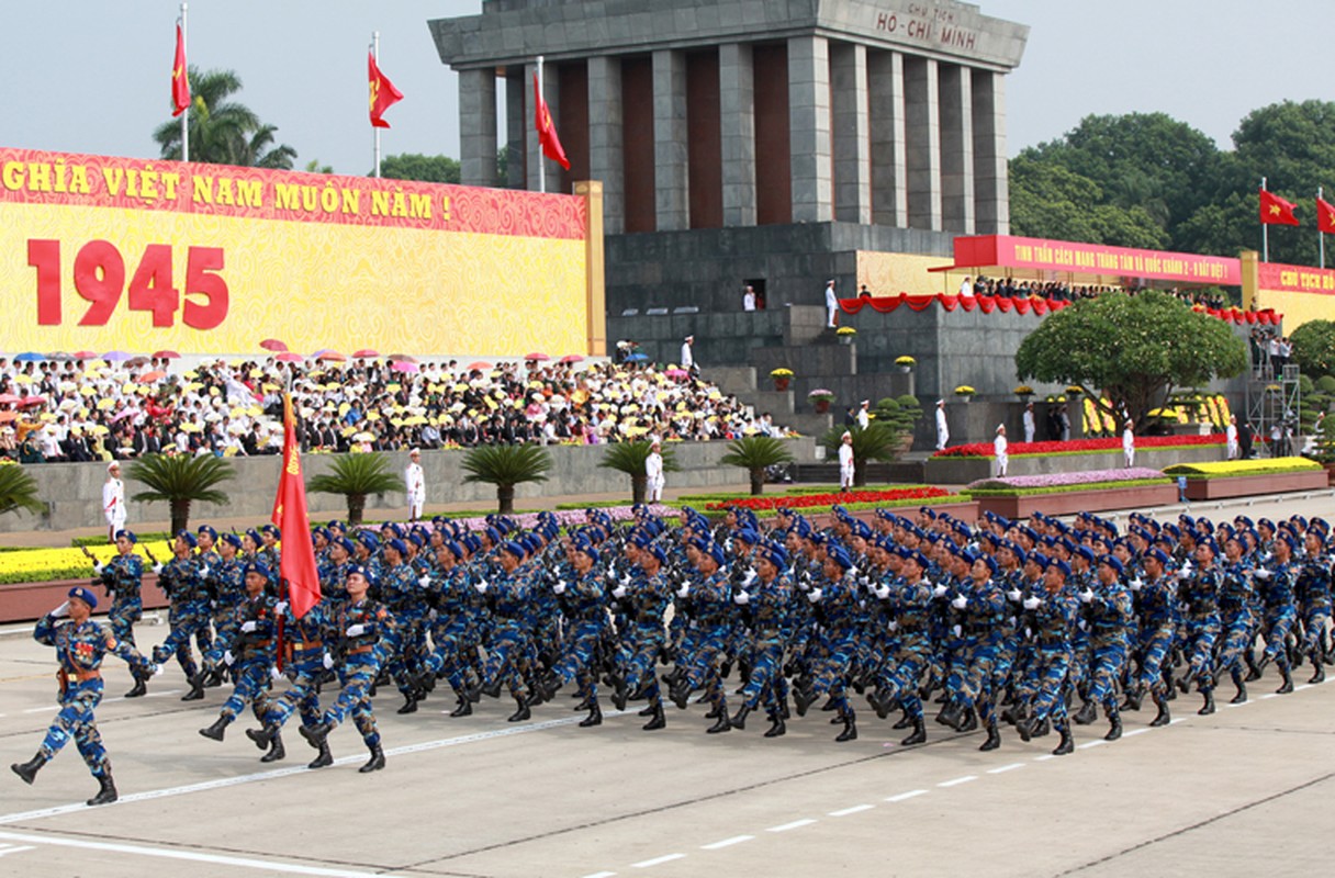 Oai hung doan quan Viet Nam dieu binh tren quang truong Ba Dinh-Hinh-13