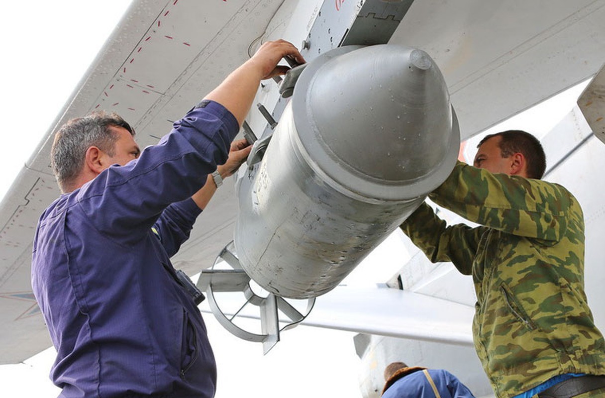 Muc kich deo bom cho may bay chien dau Su-24-Hinh-5