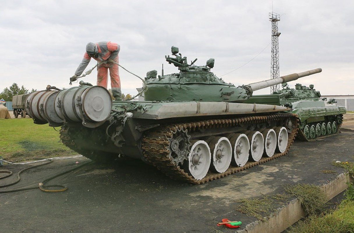 Tuong tan cach thay “ao moi” cho xe tang T-72-Hinh-10