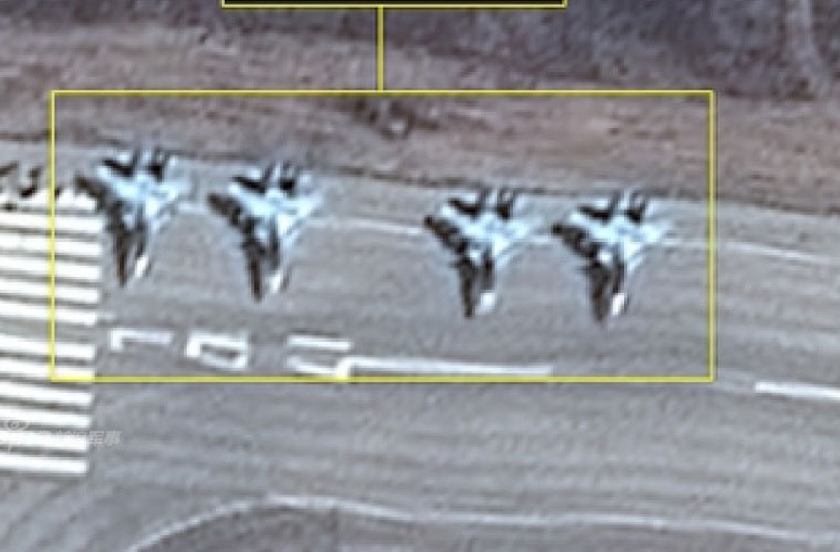 Bat ngo loai tiem kich Su-27 My to Nga dua toi Syria-Hinh-3