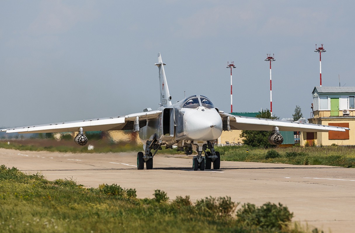 Dieu chua biet ve may bay Su-24 khong kich IS o Syria-Hinh-3