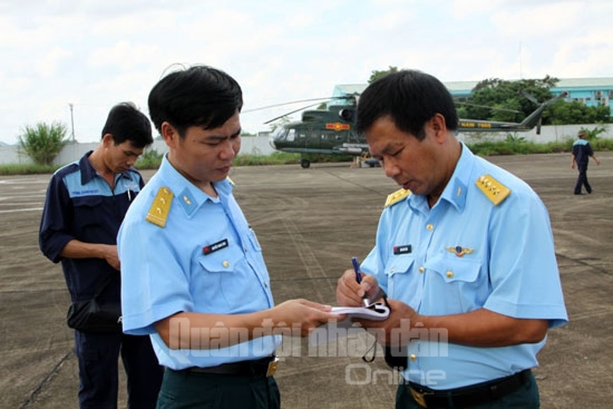 Muc kich truc thang Mi-17 Viet Nam na dan rocket-Hinh-4