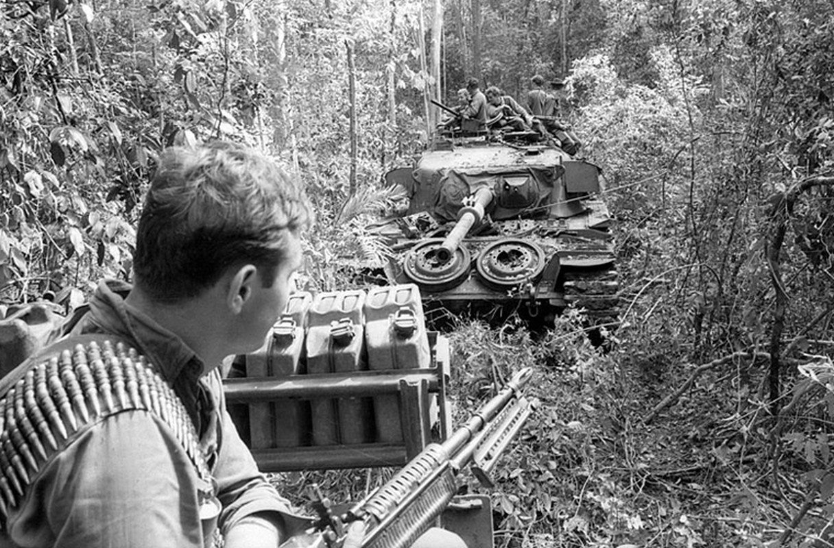 Kham pha xe tang Centurion trong Chien tranh Viet Nam-Hinh-9