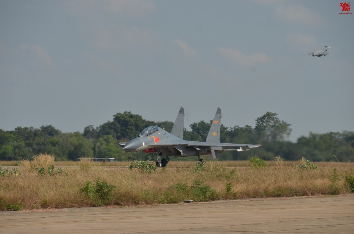 Tiem kich JAS-39 Thai Lan luyen giao chien voi Su-27SK-Hinh-7