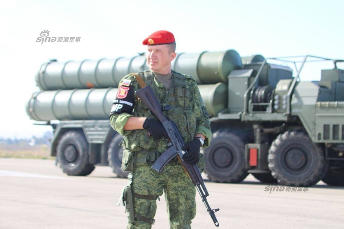 Can canh tran dia ten lua phong khong S-400 tai Syria-Hinh-2