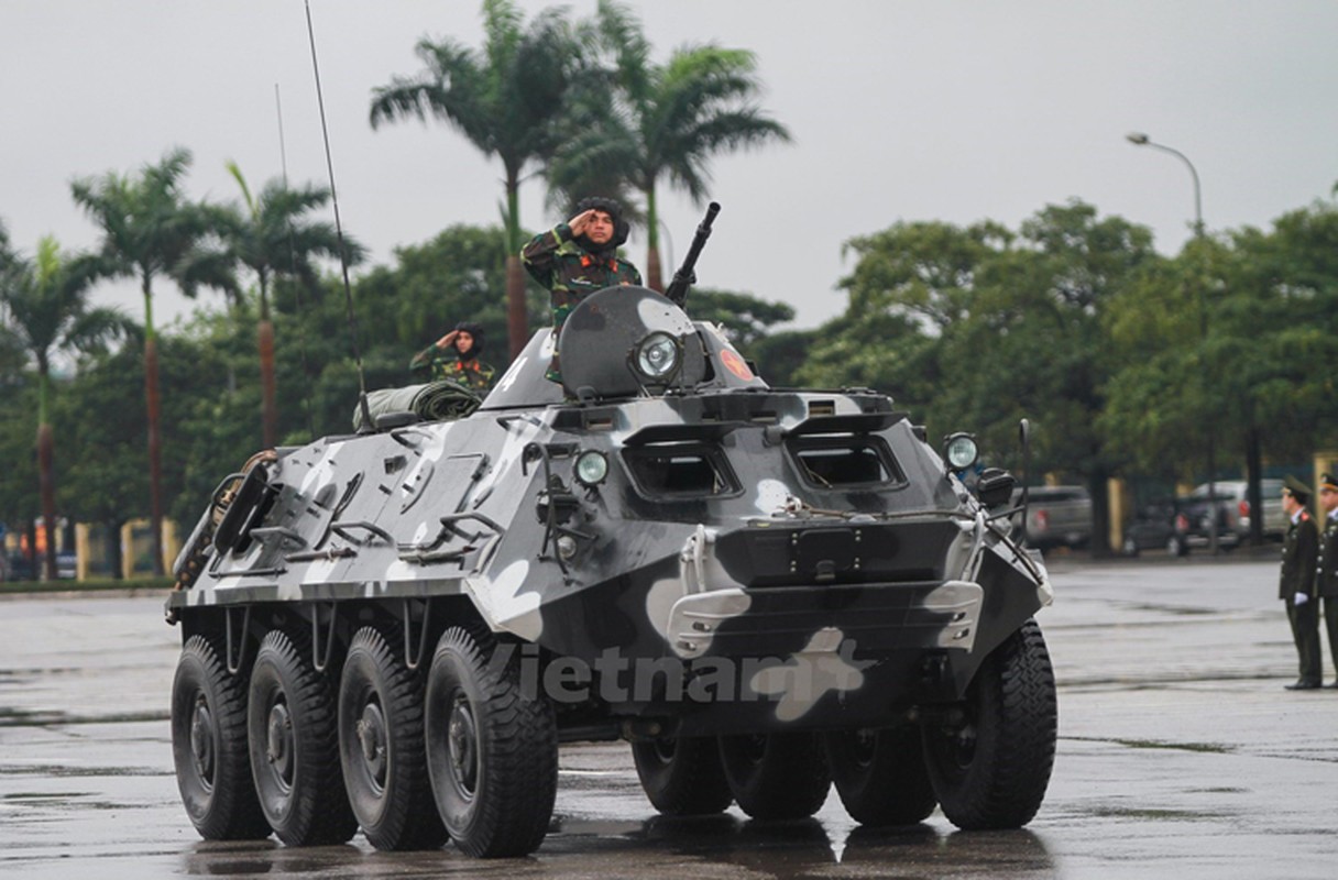 Can canh “taxi boc thep” BTR-60PB tham gia bao ve Dai hoi Dang (chi Huong duyet, dang 18.1)-Hinh-3