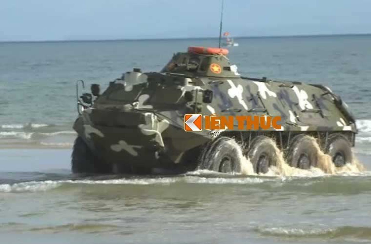 Can canh “taxi boc thep” BTR-60PB tham gia bao ve Dai hoi Dang (chi Huong duyet, dang 18.1)-Hinh-6