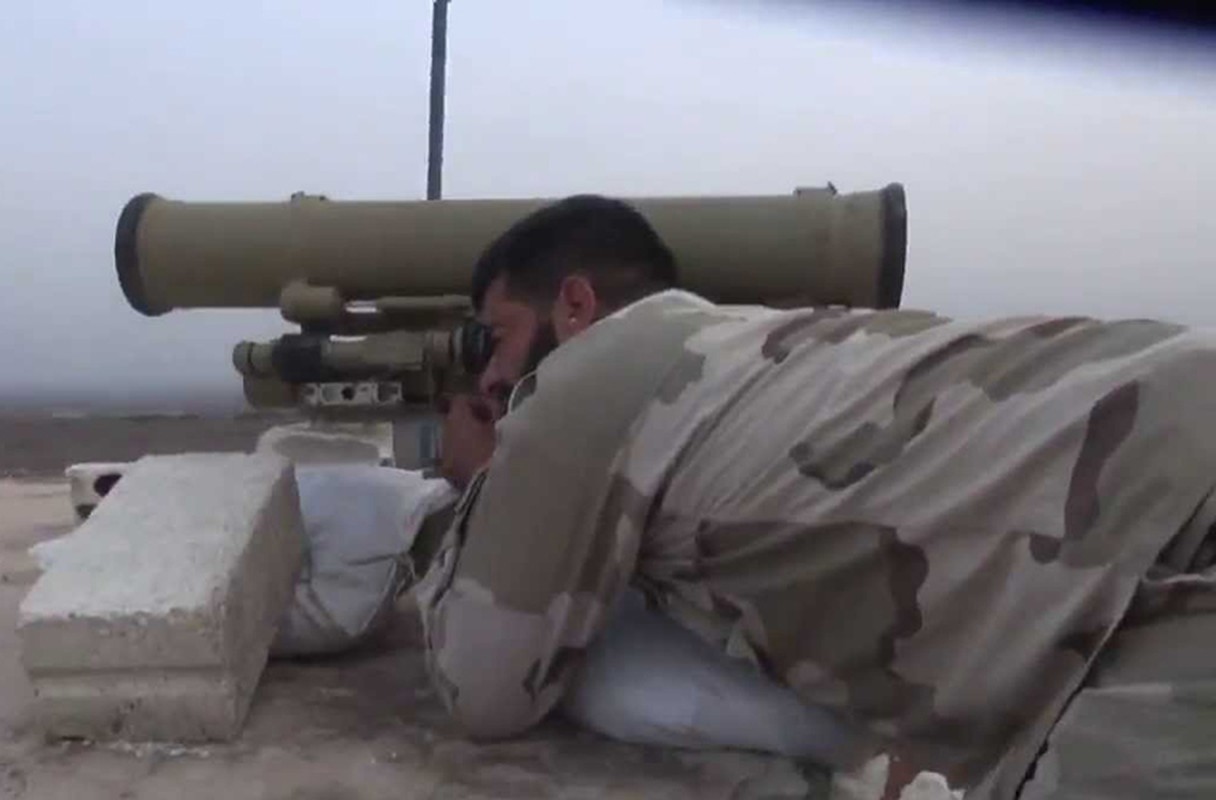 Dan  vu khi cua phien quan Syria khien tang T-90 hai hung-Hinh-7