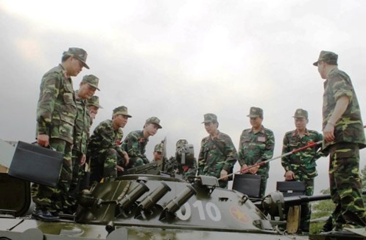 Soi module thap phao “khung” vua van voi xe BMP-1/2 Viet Nam-Hinh-3