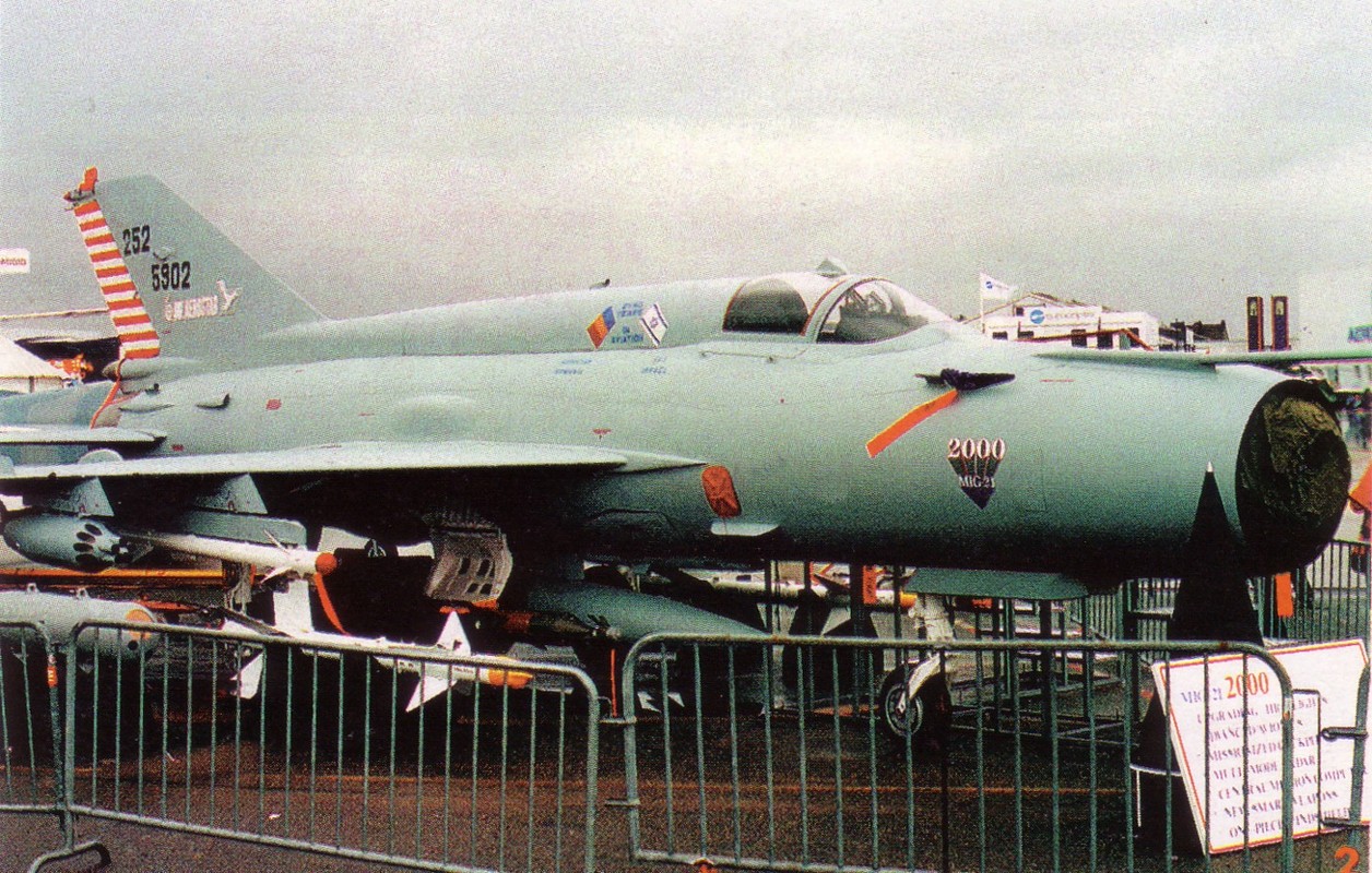 Xot xa so phan tiem kich MiG-21 o Campuchia-Hinh-13