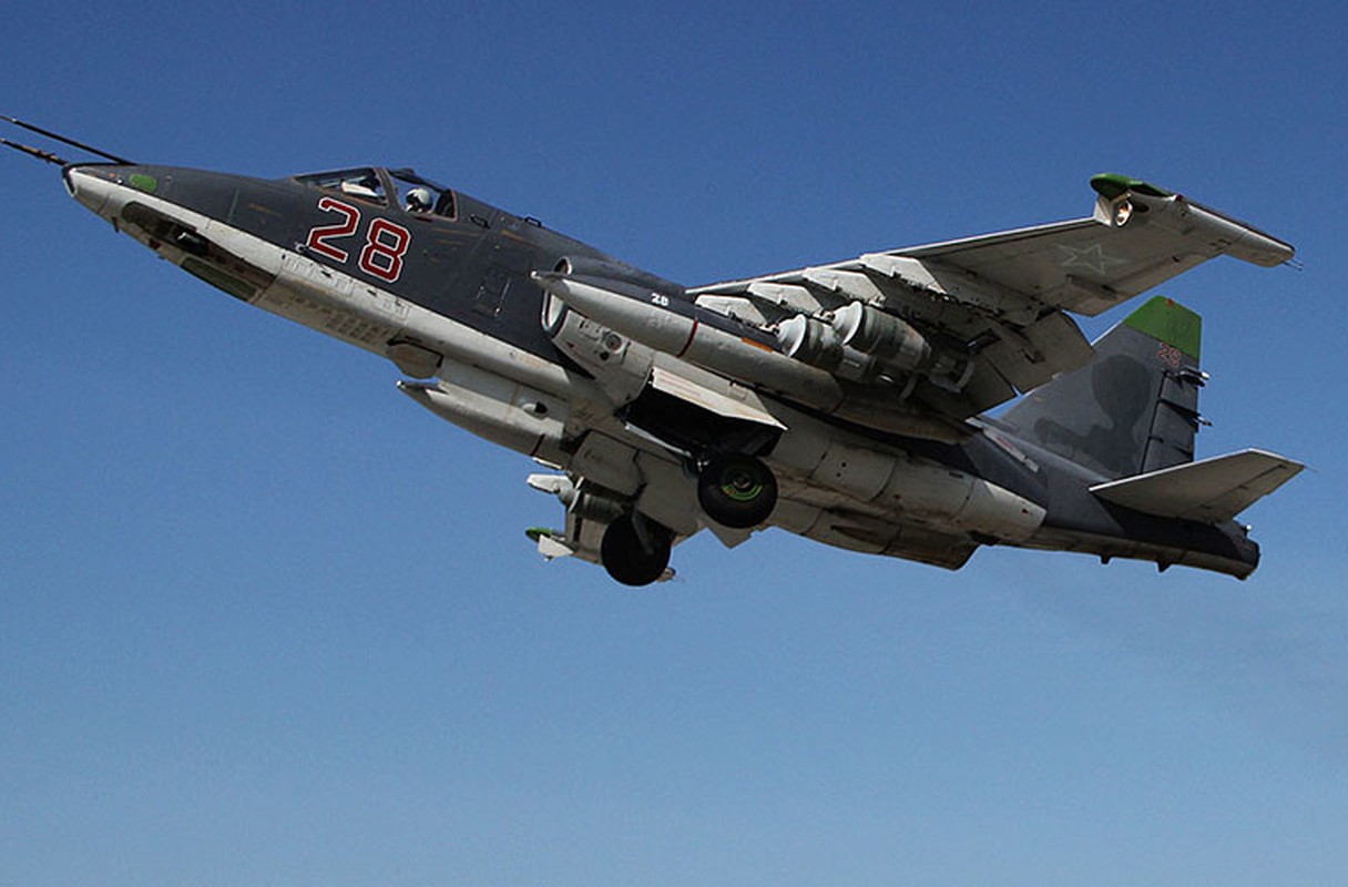 Kinh hoang so bom may bay Su-25 dung o Syria