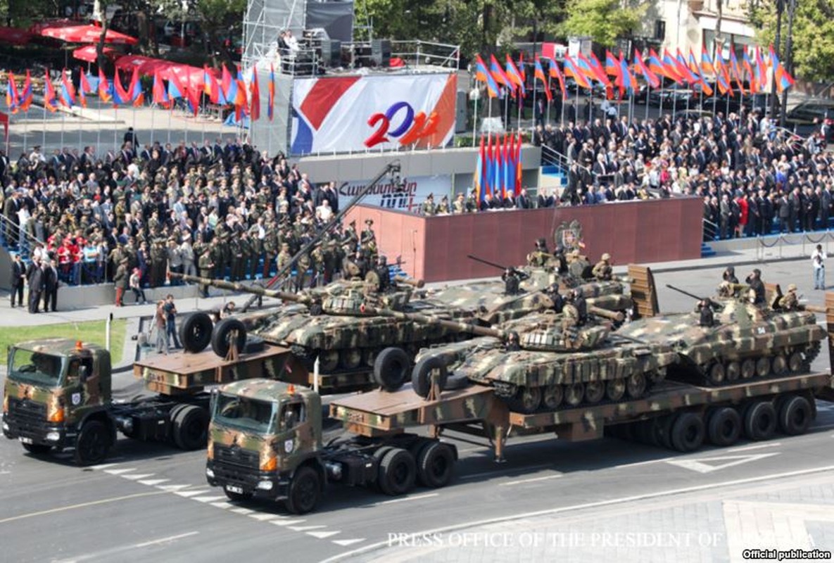 Nhan dien vu khi nguy hiem cua Armenia khien Azerbaijan e ngai