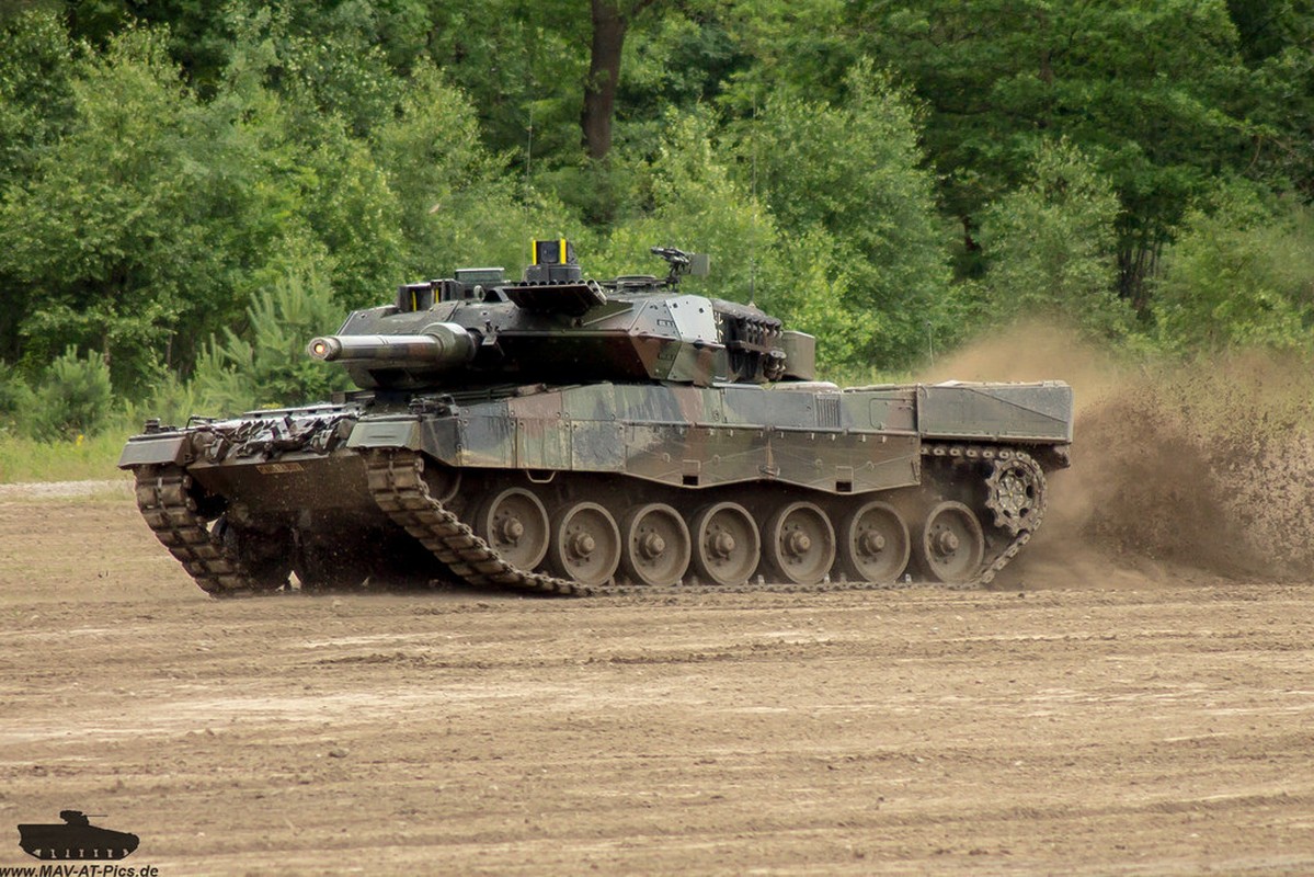 Vi sao Viet Nam nen mua ngay xe tang Leopard 2A6?-Hinh-11