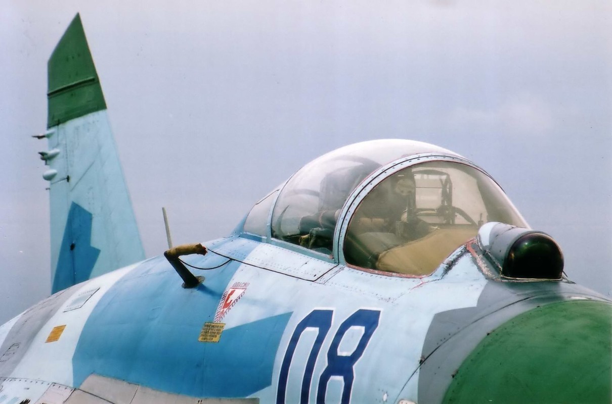 Bat ngo kha nang oanh tac cua tiem kich Su-27 Viet Nam-Hinh-10